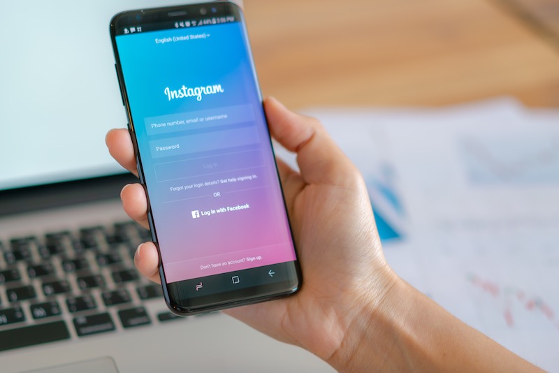 Choose the Right Website to Buy Instagram Followers