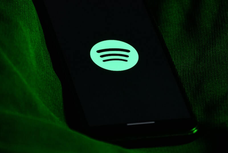 How to Stop and Fix Spotify App Rapid Battery Drain Issue on iPhone with iOS 15