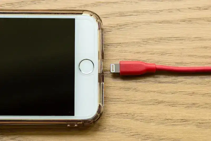 Keep-your-iOS-Device-Connected-to-a-Power-Source